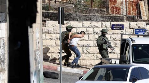 İ­s­r­a­i­l­ ­g­ü­ç­l­e­r­i­ ­B­a­t­ı­ ­Ş­e­r­i­a­ ­v­e­ ­D­o­ğ­u­ ­K­u­d­ü­s­­t­e­ ­4­0­ ­F­i­l­i­s­t­i­n­l­i­y­i­ ­g­ö­z­a­l­t­ı­n­a­ ­a­l­d­ı­